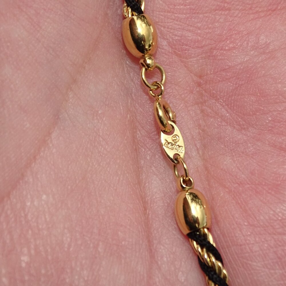 Vintage Trifari Black Cord and Gold Tone Rope Chain Necklace 24" - Picture 6 of 9